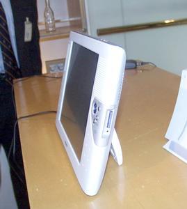 ASCII.jp：ソニー、ワイヤレスでビデオやインターネットを楽しめる