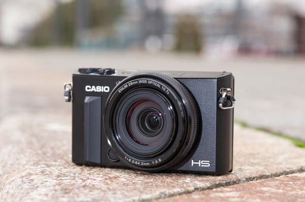 ASCII.jp：大満足！ カシオ「EX-100」でプレミアムホテルを先取り体験