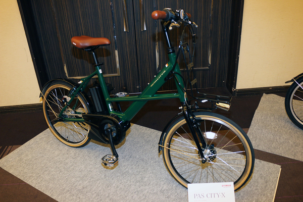 ASCII.jp：小径車で電動アシスト！ 860g軽量化したヤマハのPAS