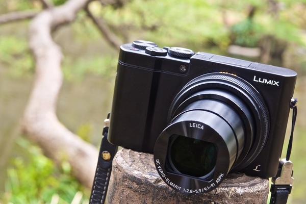 ASCII.jp：パナのハイエンドコンデジ「DMC-TX1」を購入、早速猫撮影