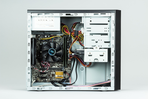 ASCII.jp：6万円のコスパ最強PC「Magnate IM」は拡張することを前提と