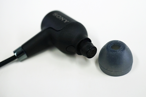 ASCII.jp：ハイレゾ＆ノイキャンのヘッドセット「MDR-NC750」：Xperia