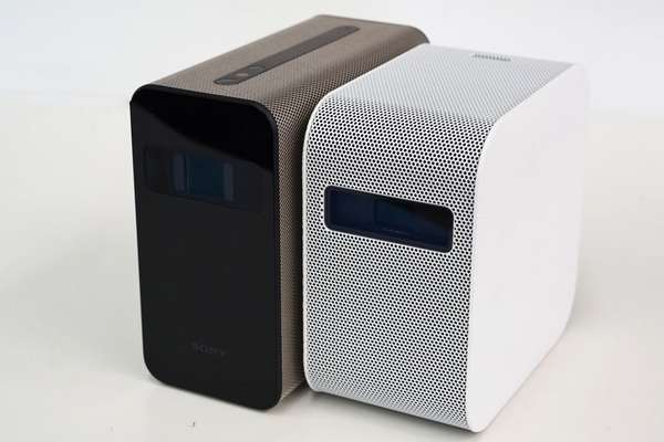 ASCII.jp：まさに近未来デバイス！ Xperia TouchはただのAndroid内蔵