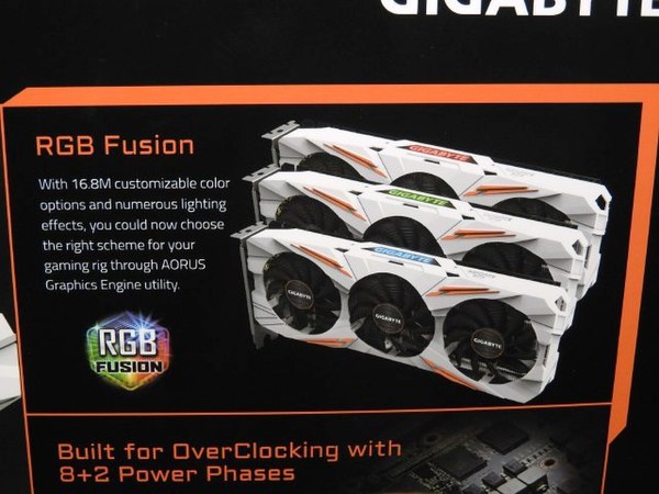 ASCII.jp：3連ファン搭載の白色GTX 1080 TiがGIGABYTEから