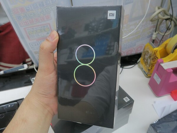 ASCII.jp：iPhone X似なシャオミの最新スマホ「Mi 8」