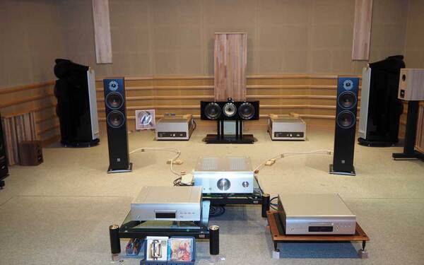 ASCII.jp：低価格機と思えないボーカルの美しさ、DALI OBERONにため息