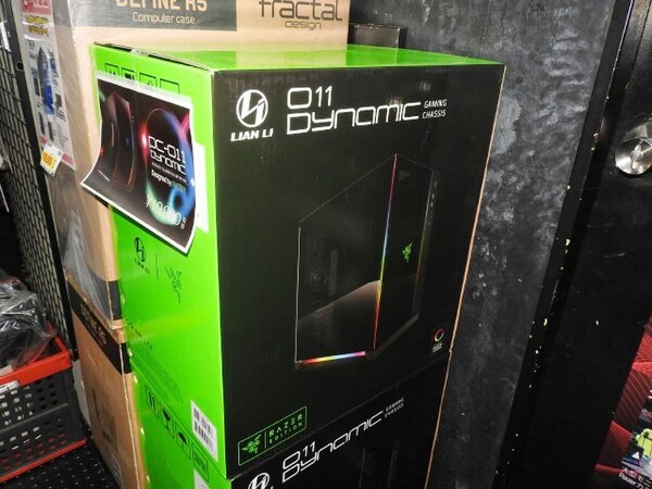 ASCII.jp：RazerとLian LiのコラボPCケース、電源×2水冷×3を搭載可能