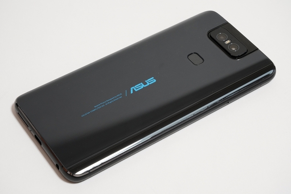 超高解像度4800万画素の最強セルフィースマホ、ASUS「ZenFone 6