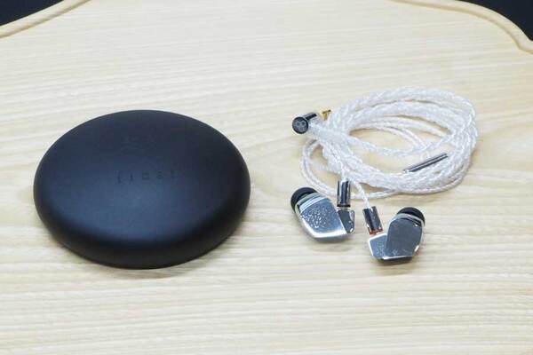 世界初、本物のベリリウム振動板を採用したfinal A8000 - 週刊アスキー