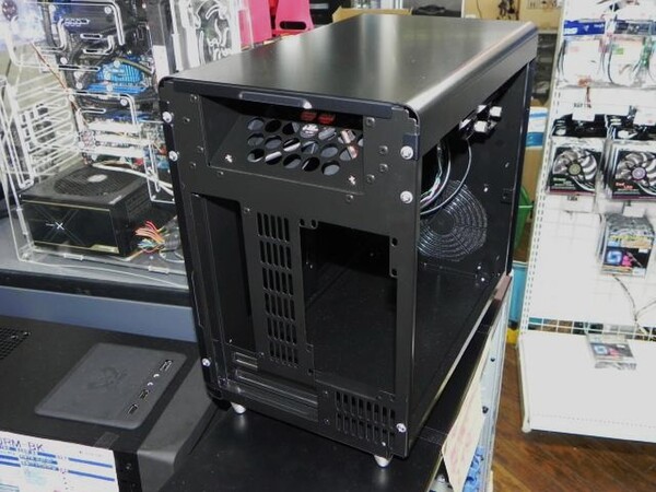 ASCII.jp：ATX電源/ハイエンドVGAも搭載可能なMini-ITXケースが登場