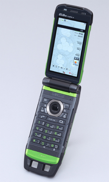 ASCII.jp：このゴツさが好き！ G'zOne TYPE-Xの機能を堪能！ (1/2)