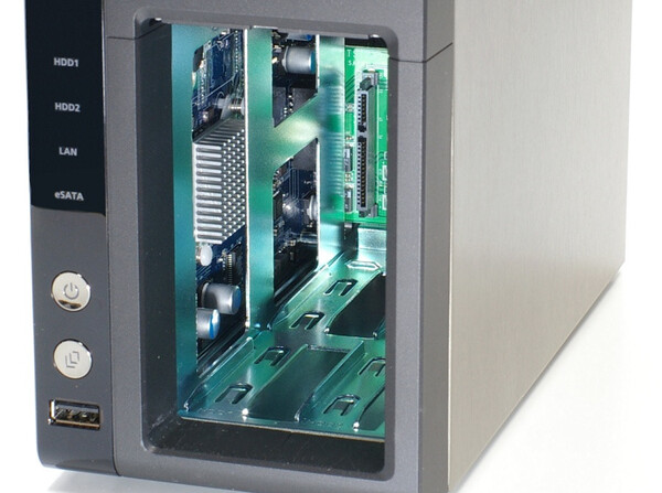 ASCII.jp：簡単構築サーバーにもなる多機能NAS QNAP TS-219P＋ (1/3)