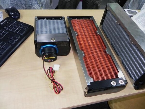 airplex modularity system 420mm ラジエーター ASCII.jp：独Aqua