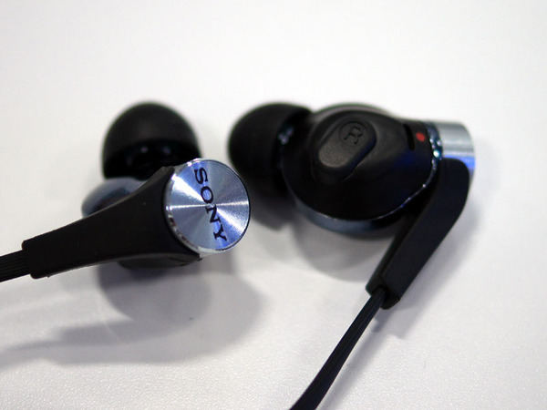 ASCII.jp：ソニーが「EXTRA BASS」など新型ヘッドフォンを大量投入！