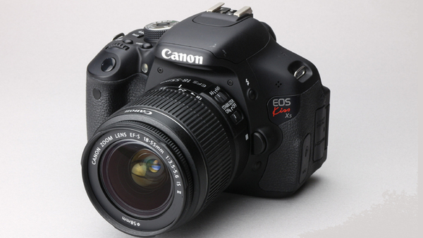 ASCII.jp：あのミラーレスが2万円台!? プロが発掘 お買い得デジカメ (2/5)