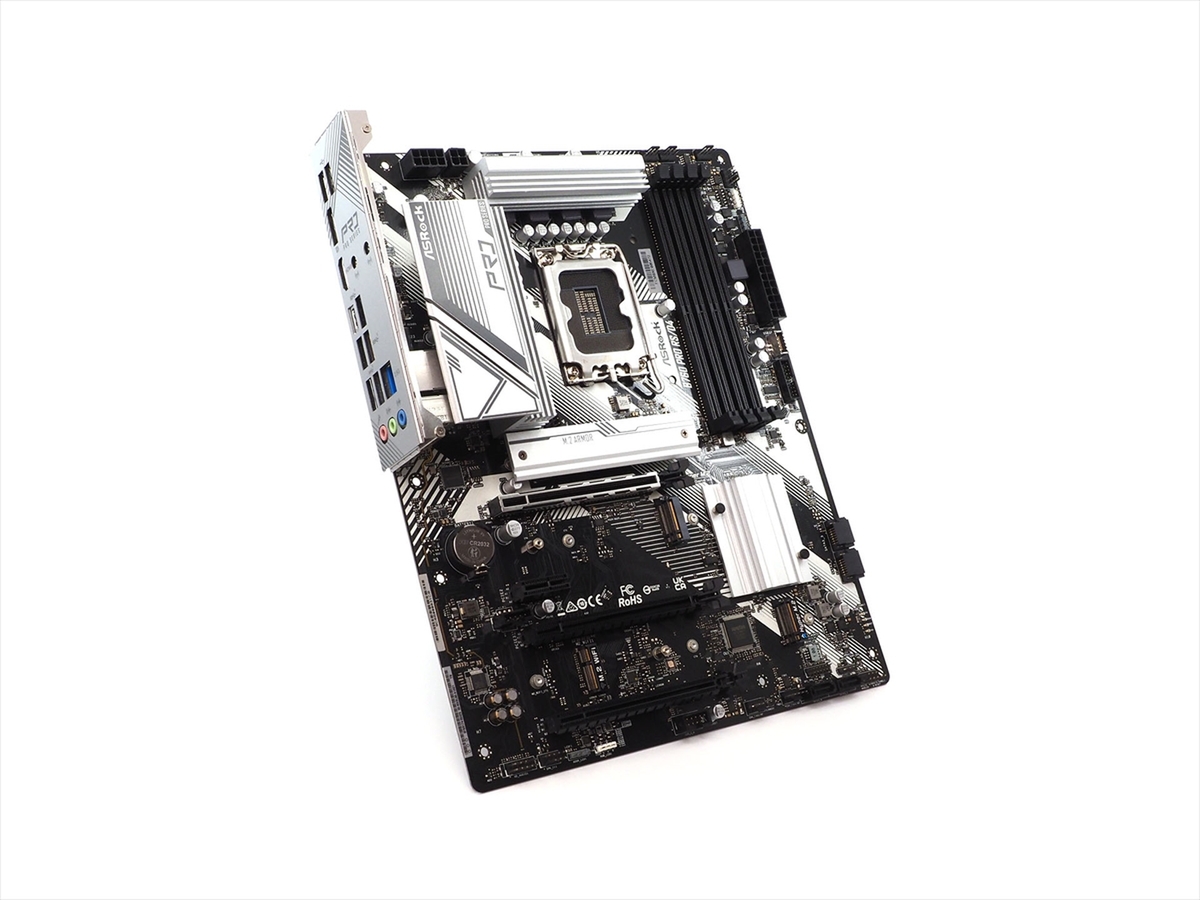 白ベースで2万円前後！この価格帯ではインターフェースも充実な「B760