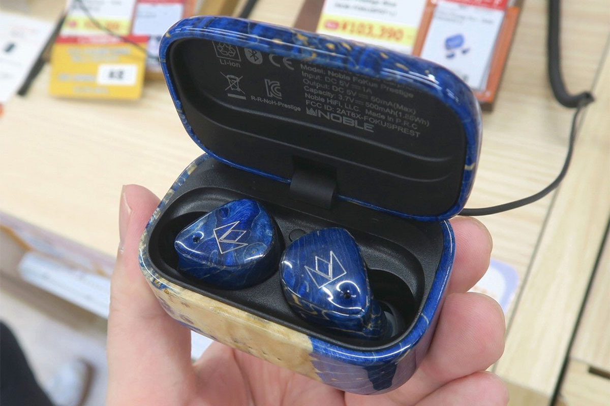 ASCII.jp：音質特化の超高級ワイヤレスイヤホン「FoKus Prestige」