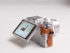 特別企画：“自撮り最強カメラ”LUMIX GF7を女子目線で語る - デジカメ