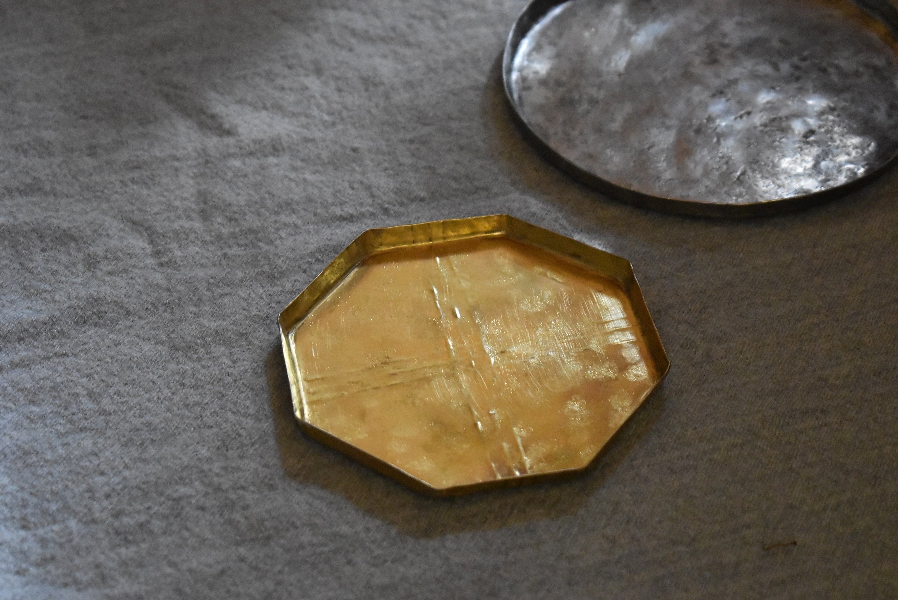 11月11日-11月24日 | 川地あや香 金工展｜恵文社 | 本にまつわる