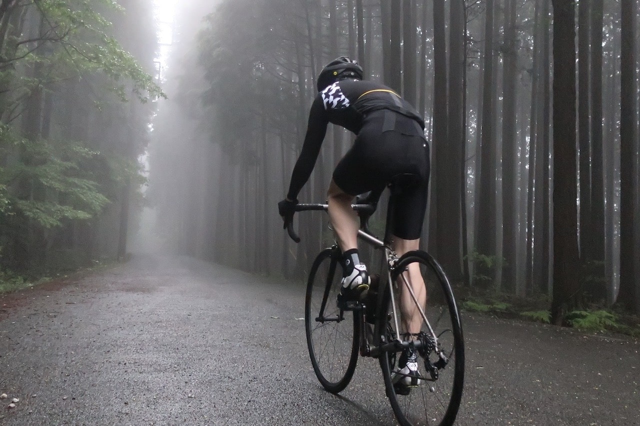 春と秋の寒暖差にも余裕の対応力。世界が認める アソス S9世代