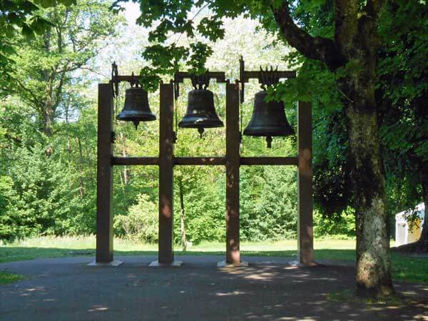 ロンシャンの礼拝堂がすごい！見学情報､図面や行き方も《コルビュジエ