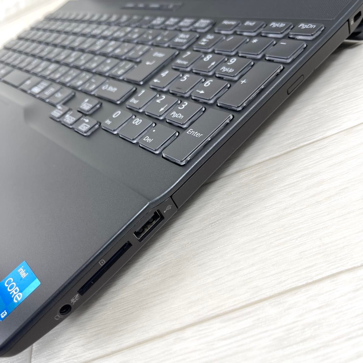 富士通 第11世代 i3 高速SSD512 メモリ8 オフィス付き windows11