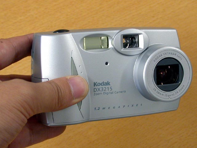 コダック、カメラドック同梱のデジタルカメラ2機種