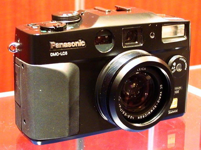 松下、ライカレンズ採用のデジタルカメラ2機種