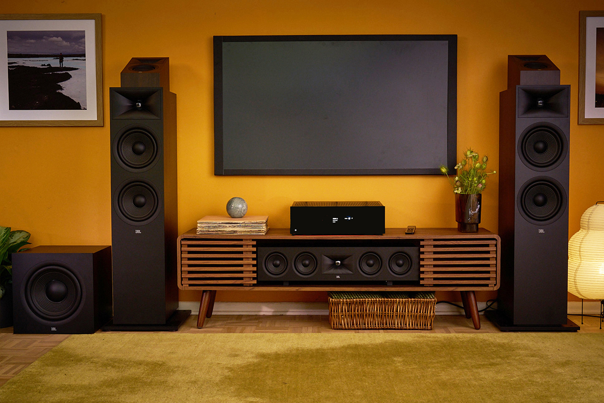 JBL、ペア約4万円からの新スピーカー「STAGE 2」。イネーブルド
