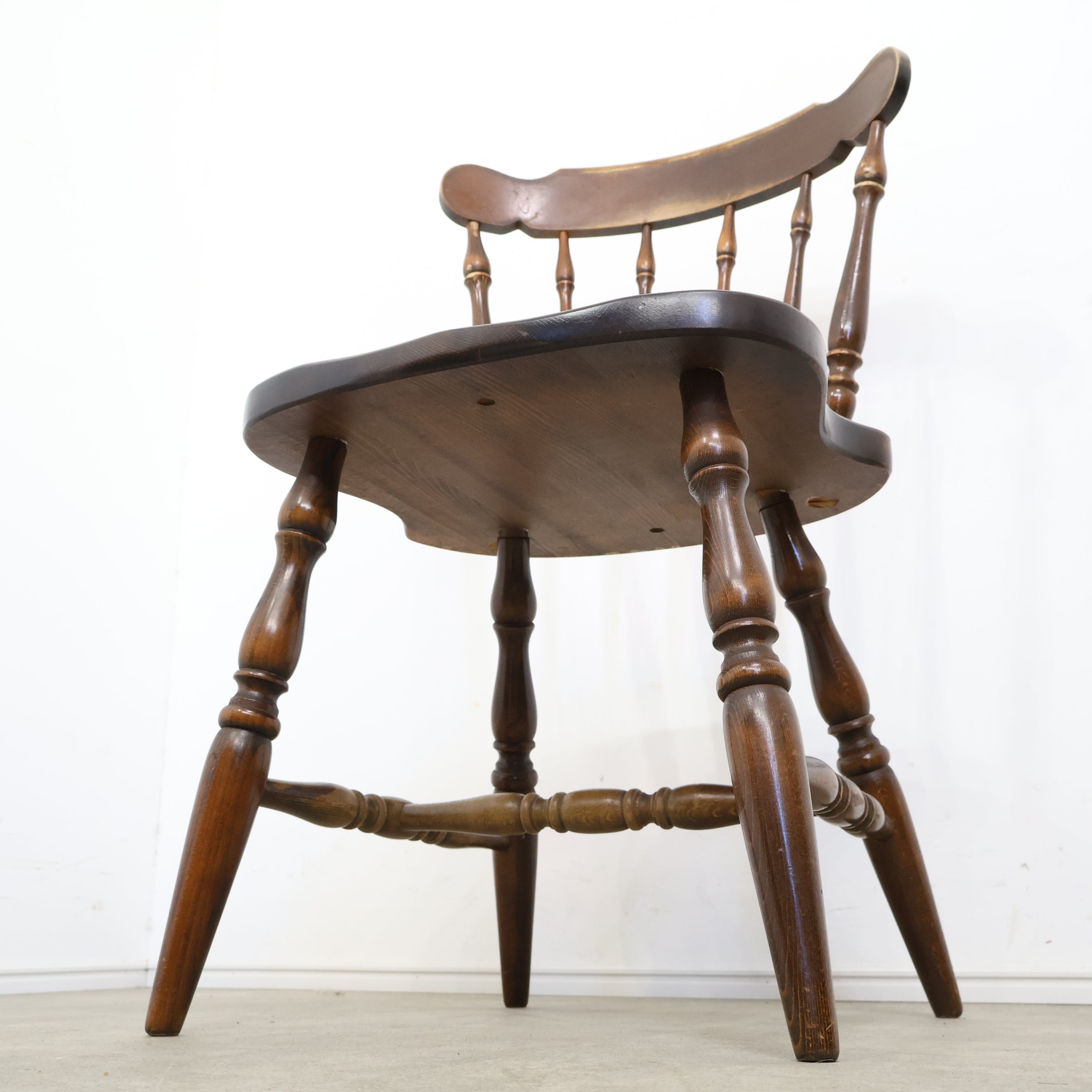 飛騨産業 キツツキマークのダイニングチェア No.2 – バナルオンライン