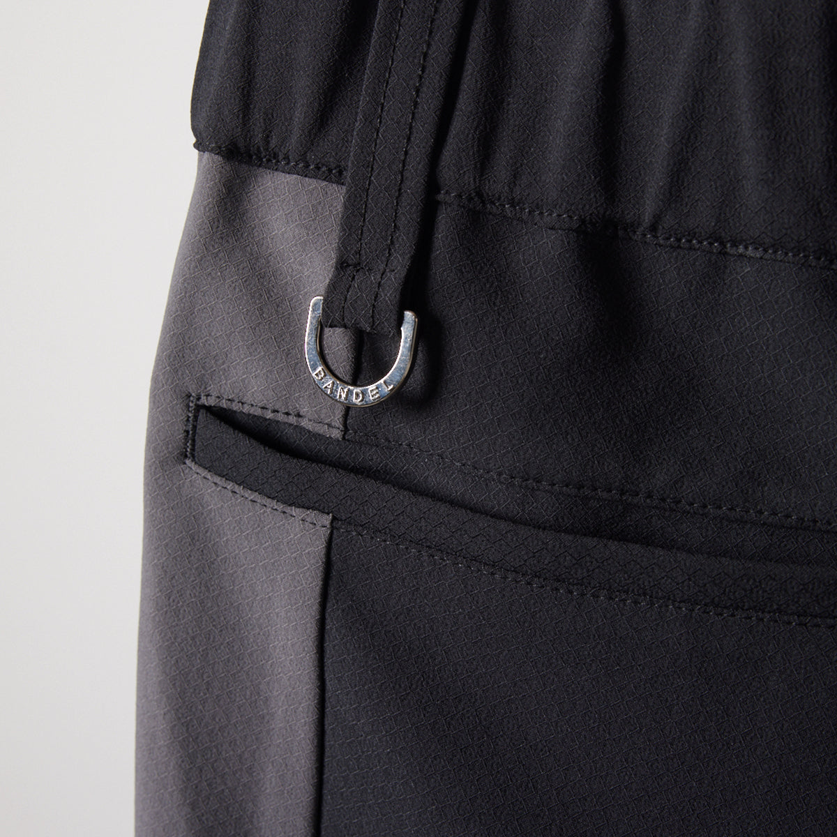SIDE PANEL SWITCH TAPERED PANTS – BANDEL®︎｜公式オンラインストア