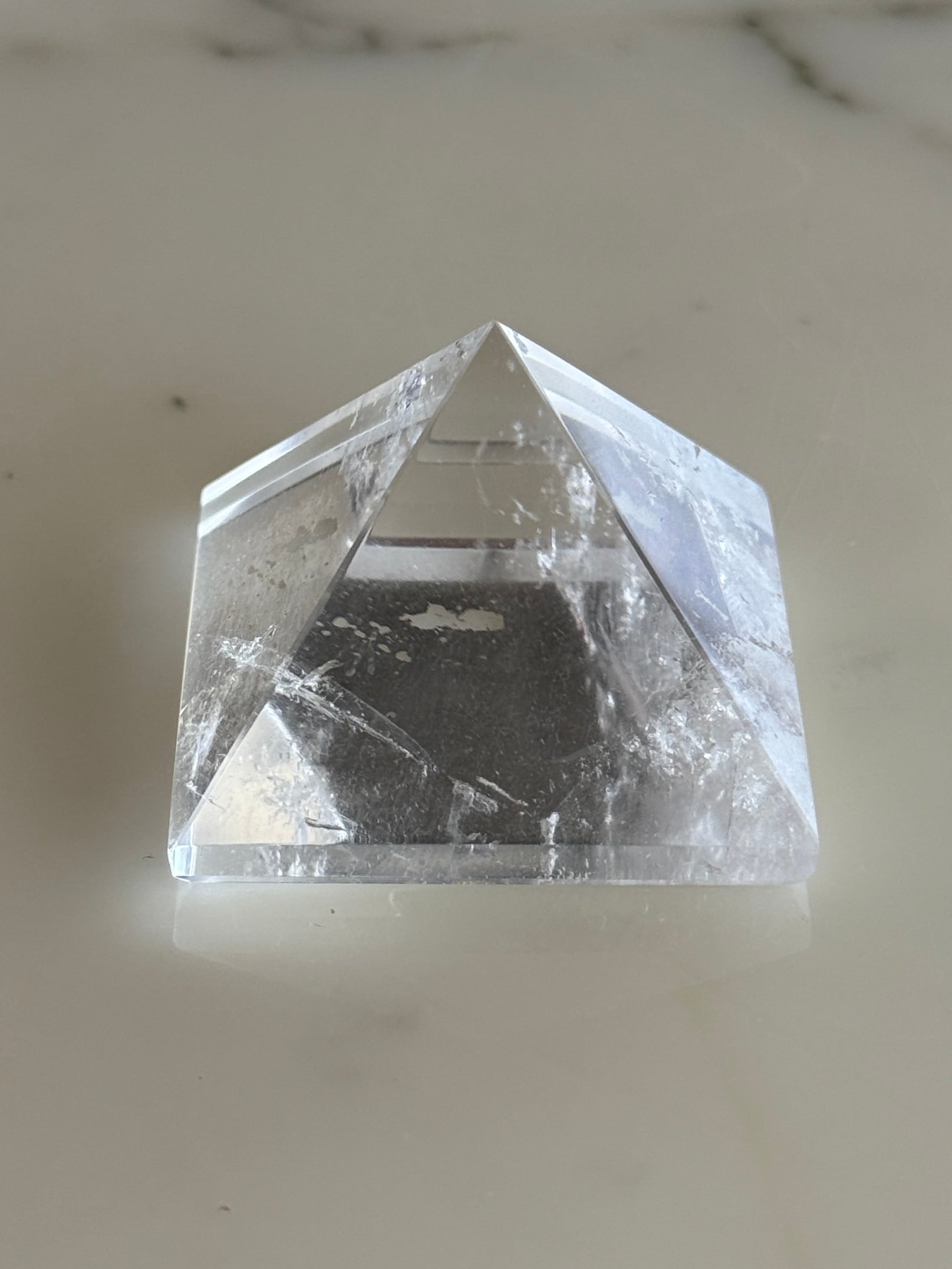 1.9kg 【レムリアン水晶】水晶 ポイント タワー 虹入り ブラジル産