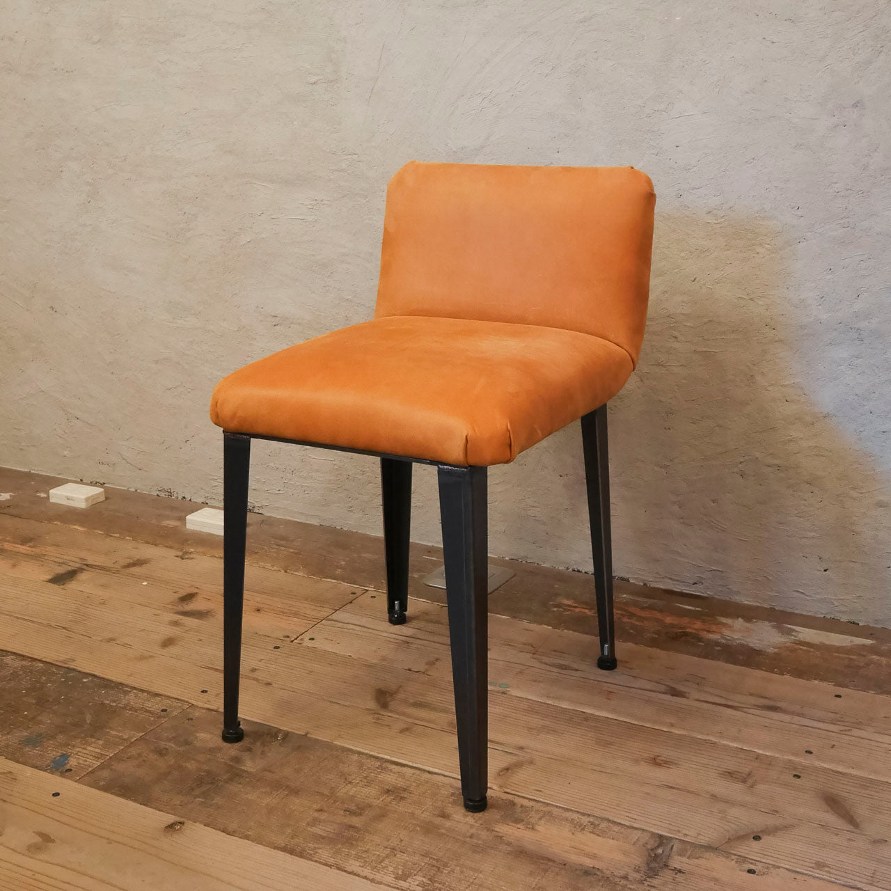 アングルロースツール | オーダーメイドのアイアン家具を中心に数多く