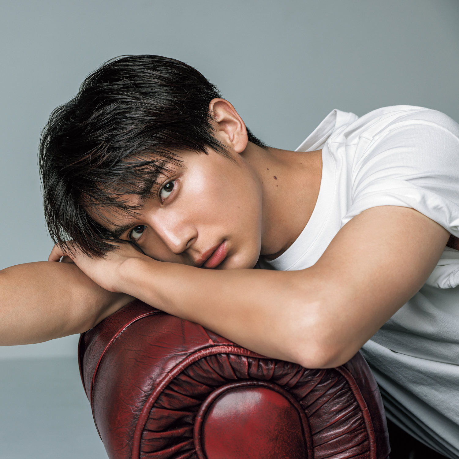 俳優・中川大志さん特別カット集】優しさと野性みに溢れた姿に注目