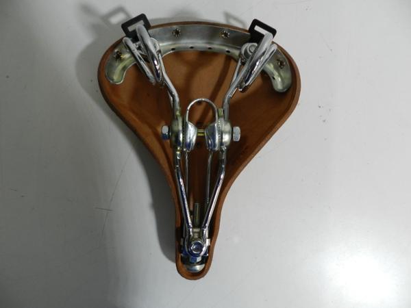 高額買取実施中!!】Lepper 革サドル オランダ製 | 自転車のリサマイ