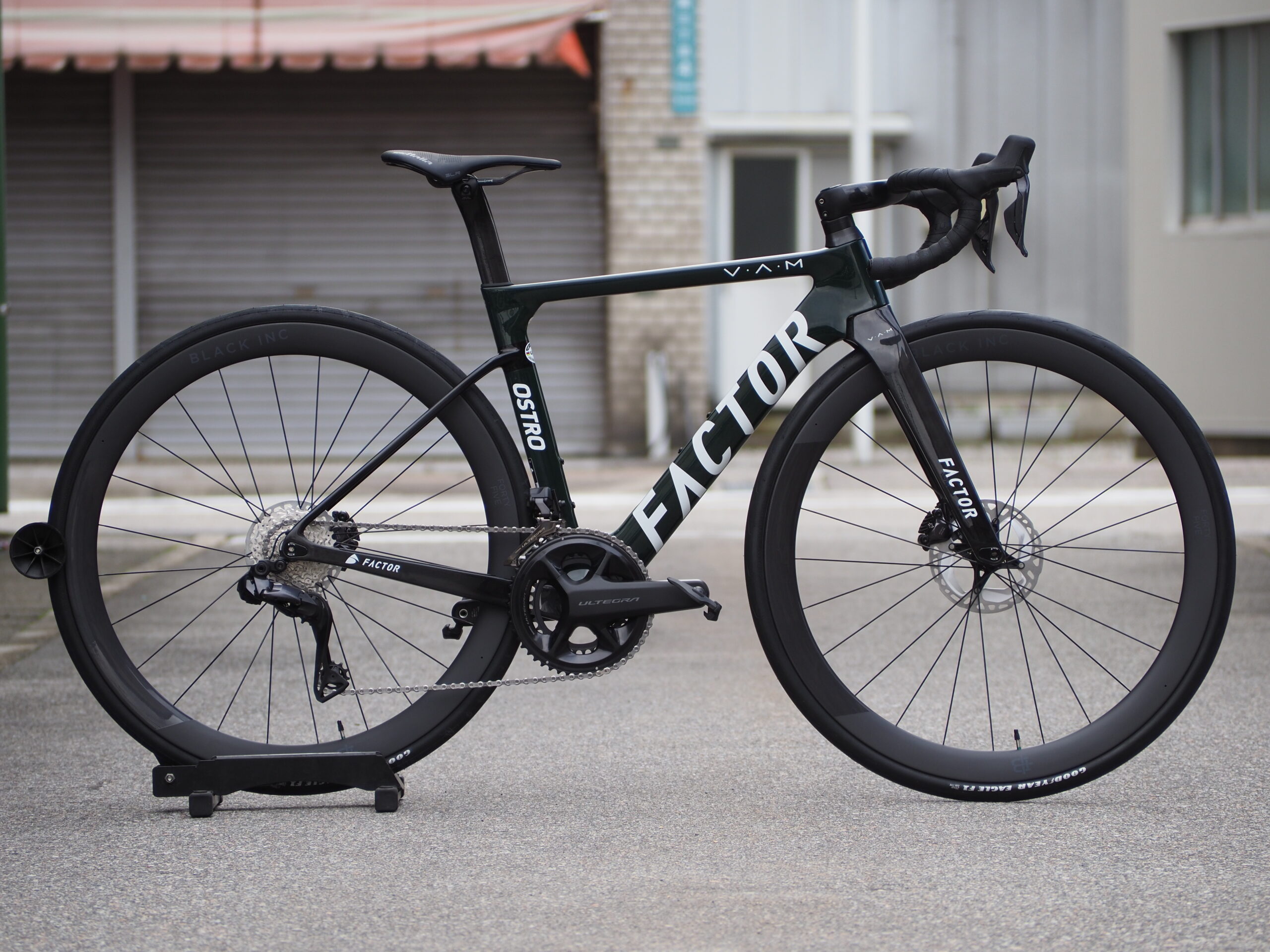 お客様の一台】FACTOR OSTRO VAM | BICYCLE LAND M-2