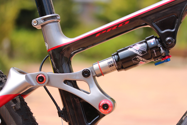 JAMIS （ジェイミス） DAKAR （ダカール）XCR 29 PRO カーボンフルサス