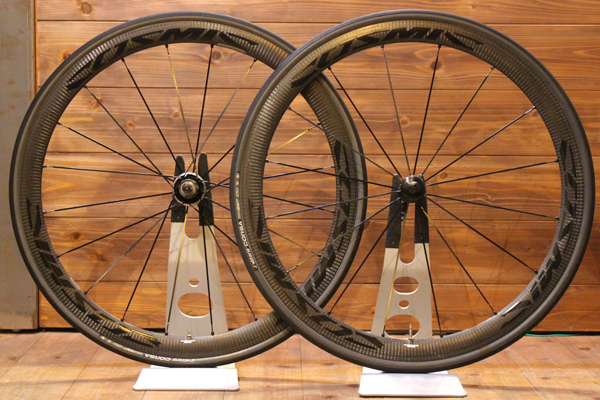 買い取りで入荷！MAVIC（マヴィック）COSMIC CARBON 40C コスミック