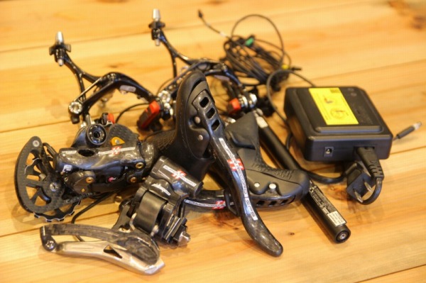 最高峰の電動コンポ！Campagnolo カンパニョーロ SUPERRECORD EPS