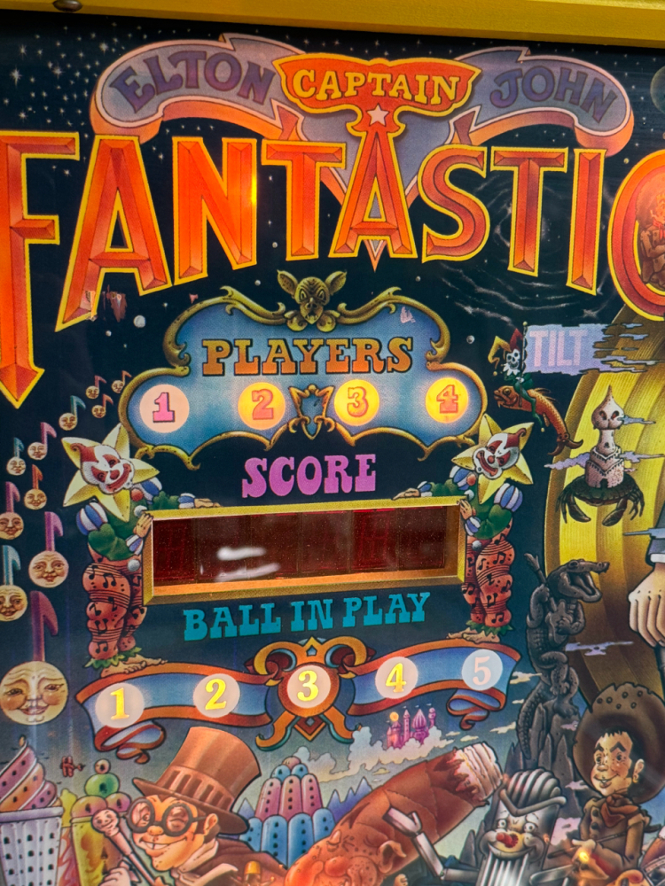 CAPTAIN FANTASTIC & THE BROWN DIRT COWBOY PINBALL MACHINE HOME VER.