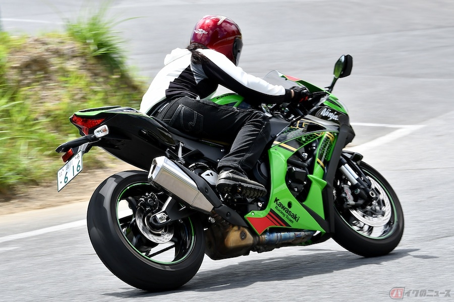 ママライダーがカワサキ「Ninja ZX-10R KRT EDITION」に乗ってみたら
