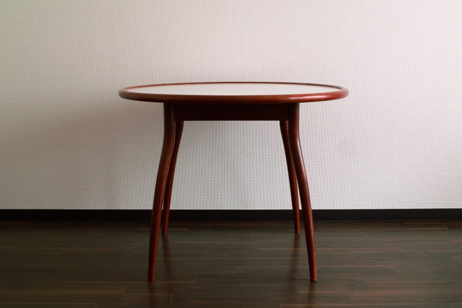 No.6132「曲木のヴィンテージテーブル：秋田木工」SOLD | ボルトナット