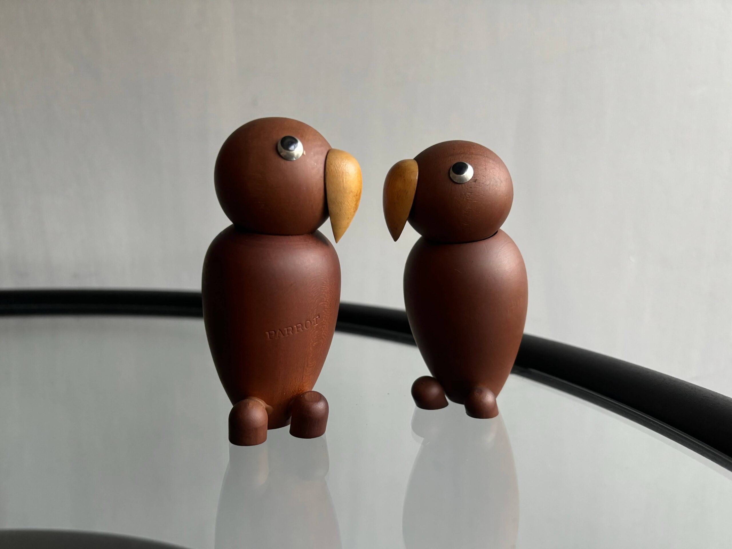 No.10761A「千趣会〈ロイヤルペット〉オブジェ：オウム」 （在庫2点