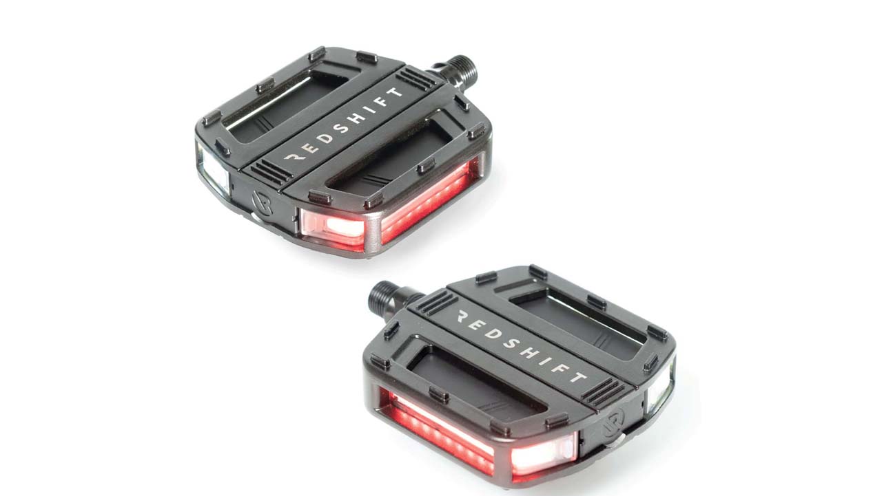 Redshift からライト内蔵フラットペダル「Arclight」が登場：フロント