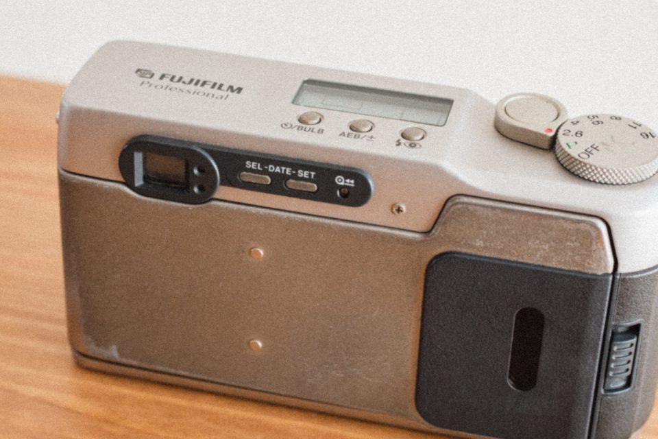 旅×フィルムカメラ第8弾] カメラ女子にオススメ！FUJIFILM KLASSE