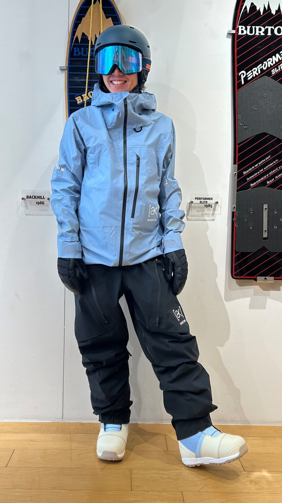 1回使用のみ BURTON スノースーツ XS レアカラー Burton(バートン