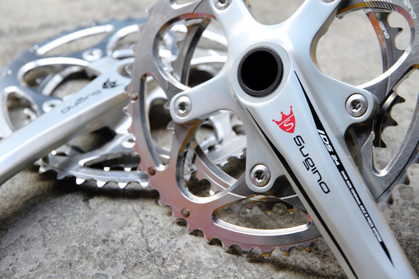 軽量 レア Sugino スギノ コスペア 50/36 コンパクト110pcd 軽量 レア