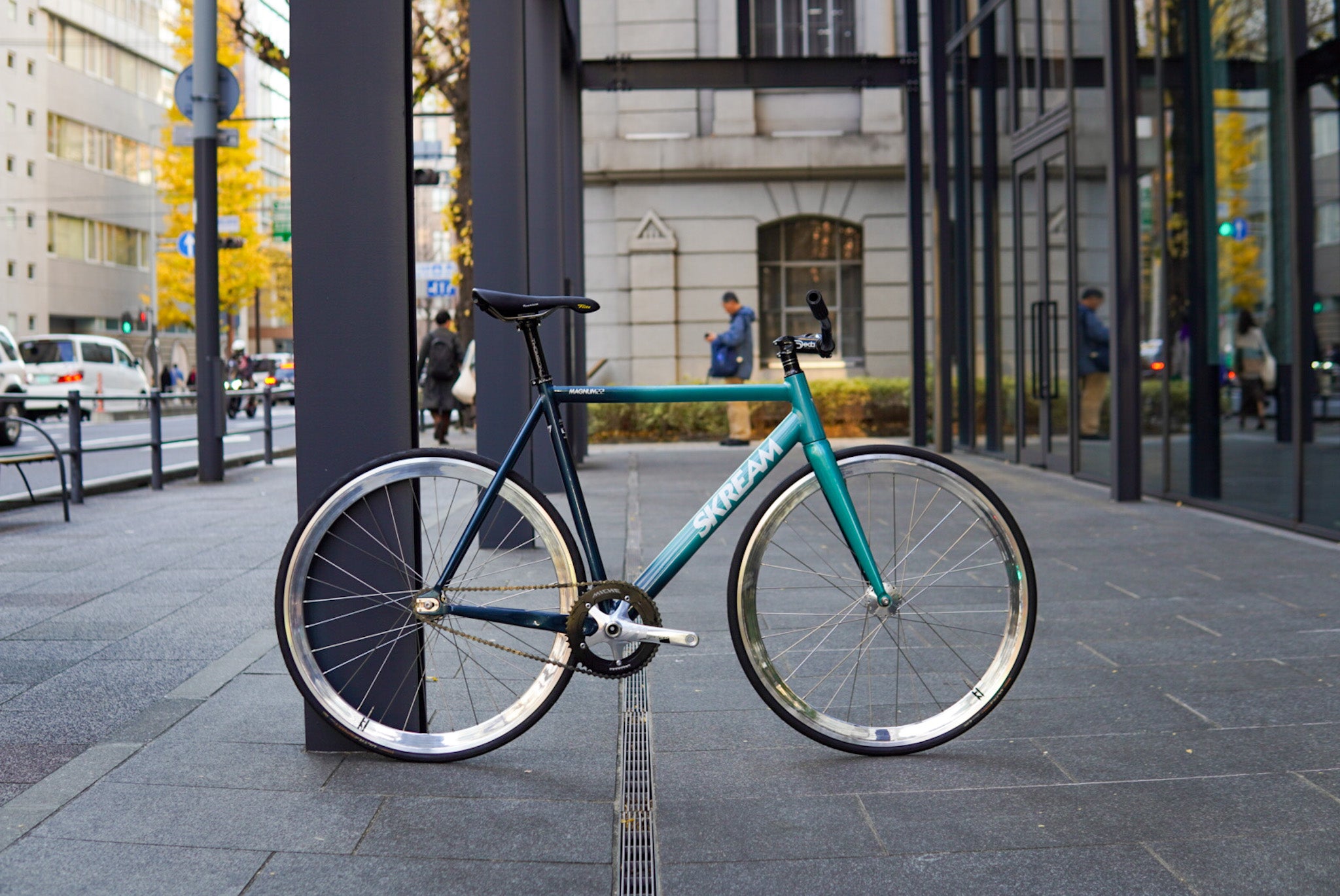 街乗りでSKREAMに乗る。 | ブローチャーズ - BROTURES ONLINE STORE