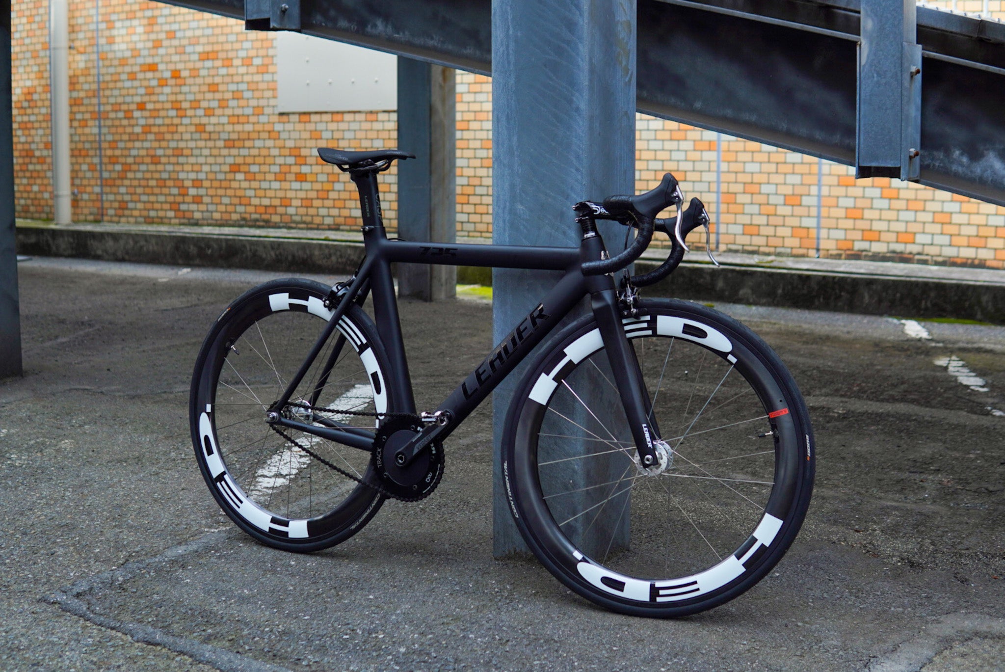 快適な通勤・通学をピストで生み出すには | ブローチャーズ - BROTURES