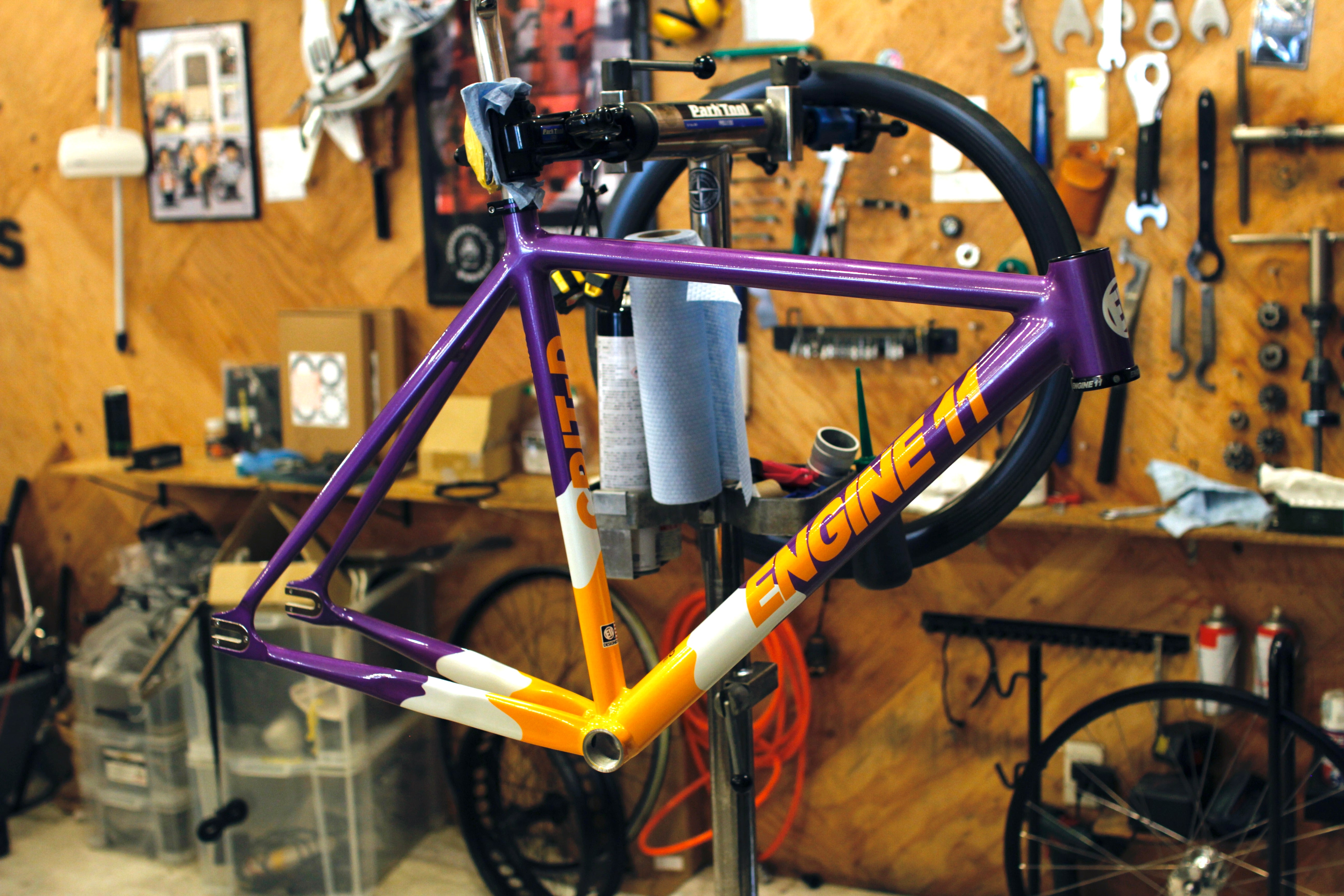 これが最後！？ENGINE 11 CRIT-D | ブローチャーズ - BROTURES ONLINE